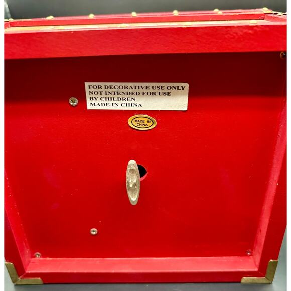 Animated Christmas Music Chest/Box Hand Painted - Picture 5 of 9